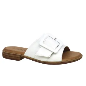 Everly Women's Lauren 03 Buckle Sandals- White