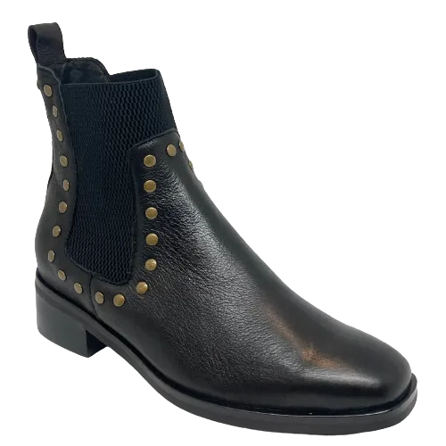 Geeteed boots