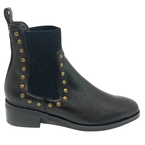 Geeteed boots