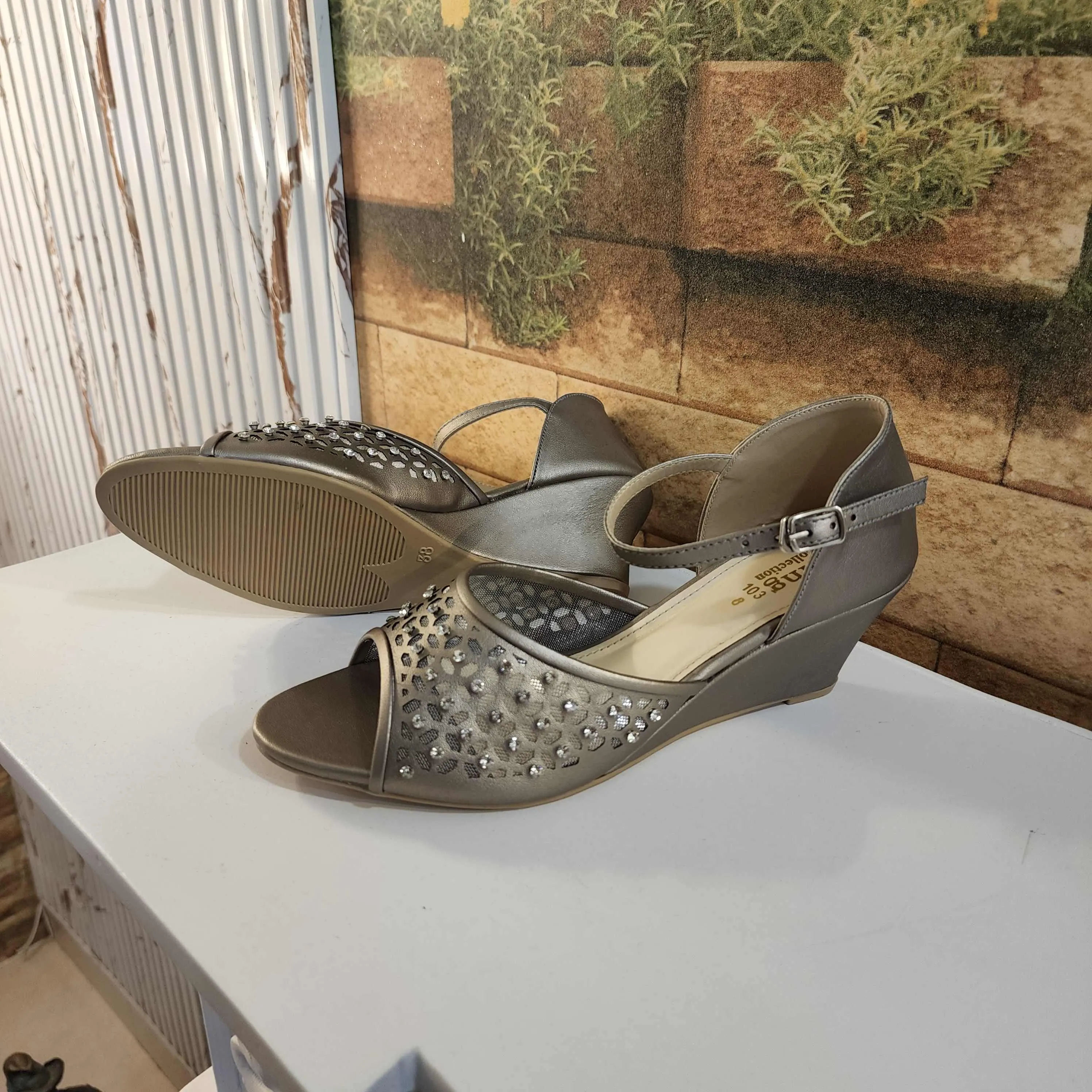 Grey Casual Sandals in Wedge