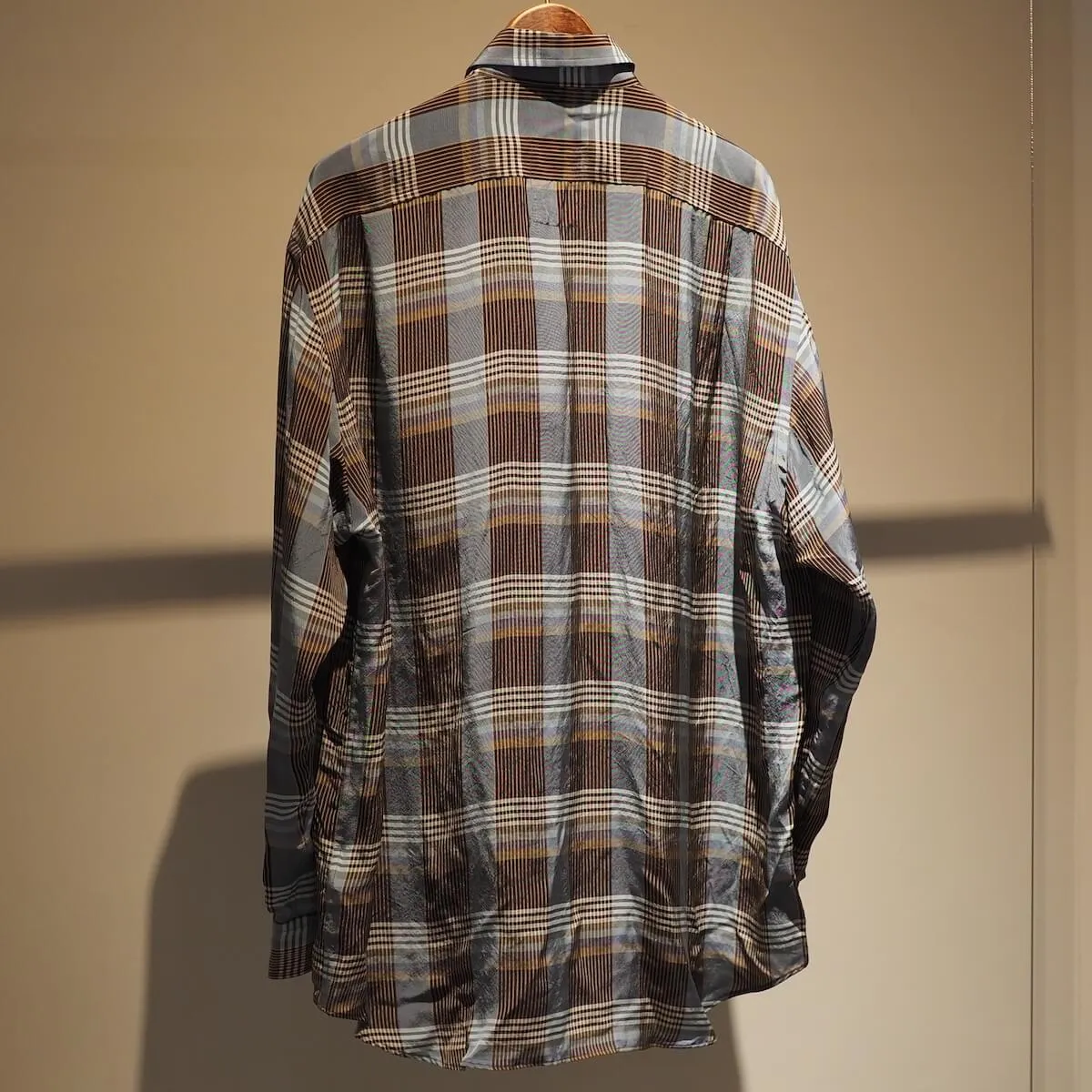 Long sleeve shirts