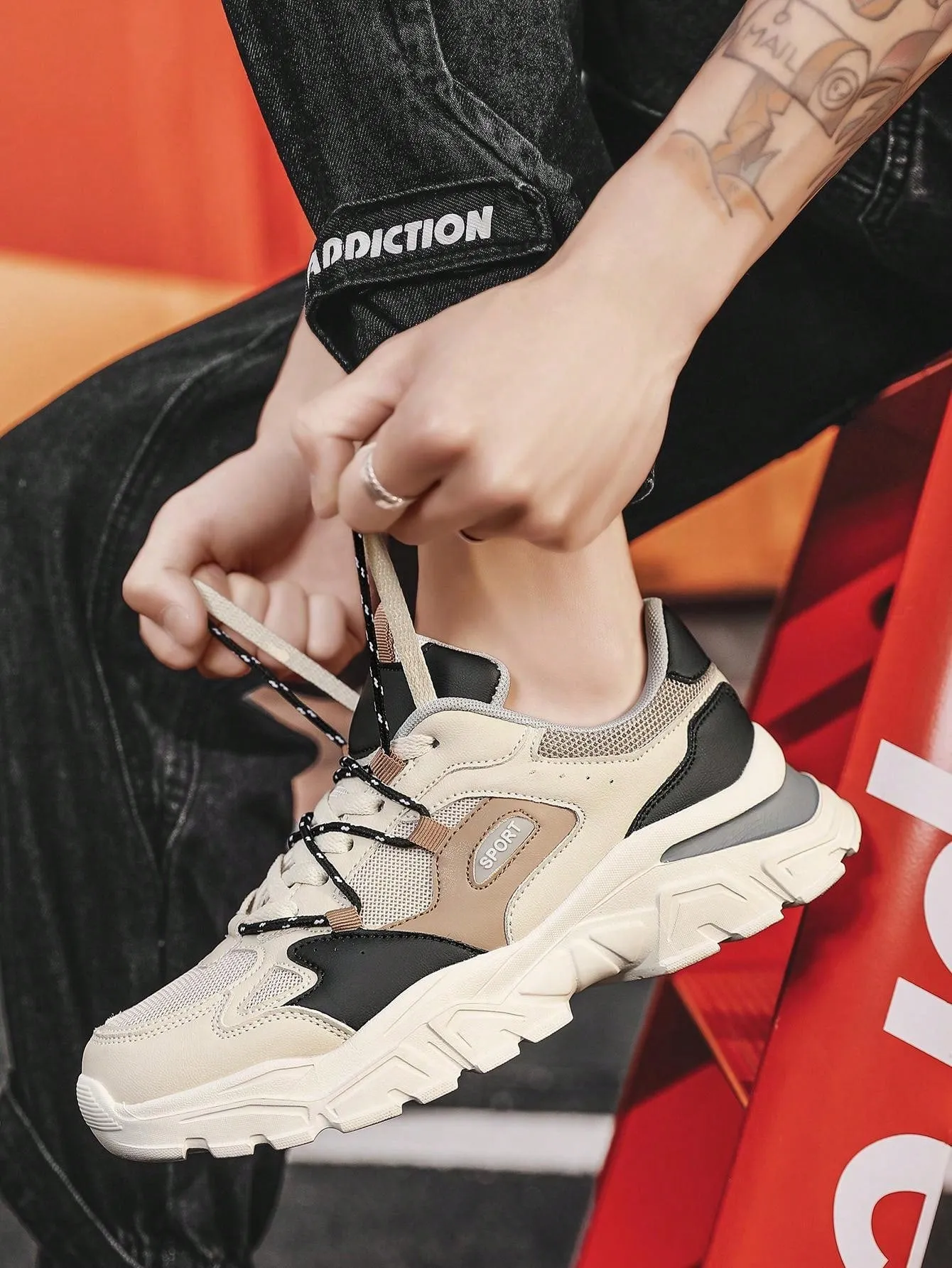 Men Lace Up Color Block Chunky Sneakers, Sporty Outdoor Sneakers