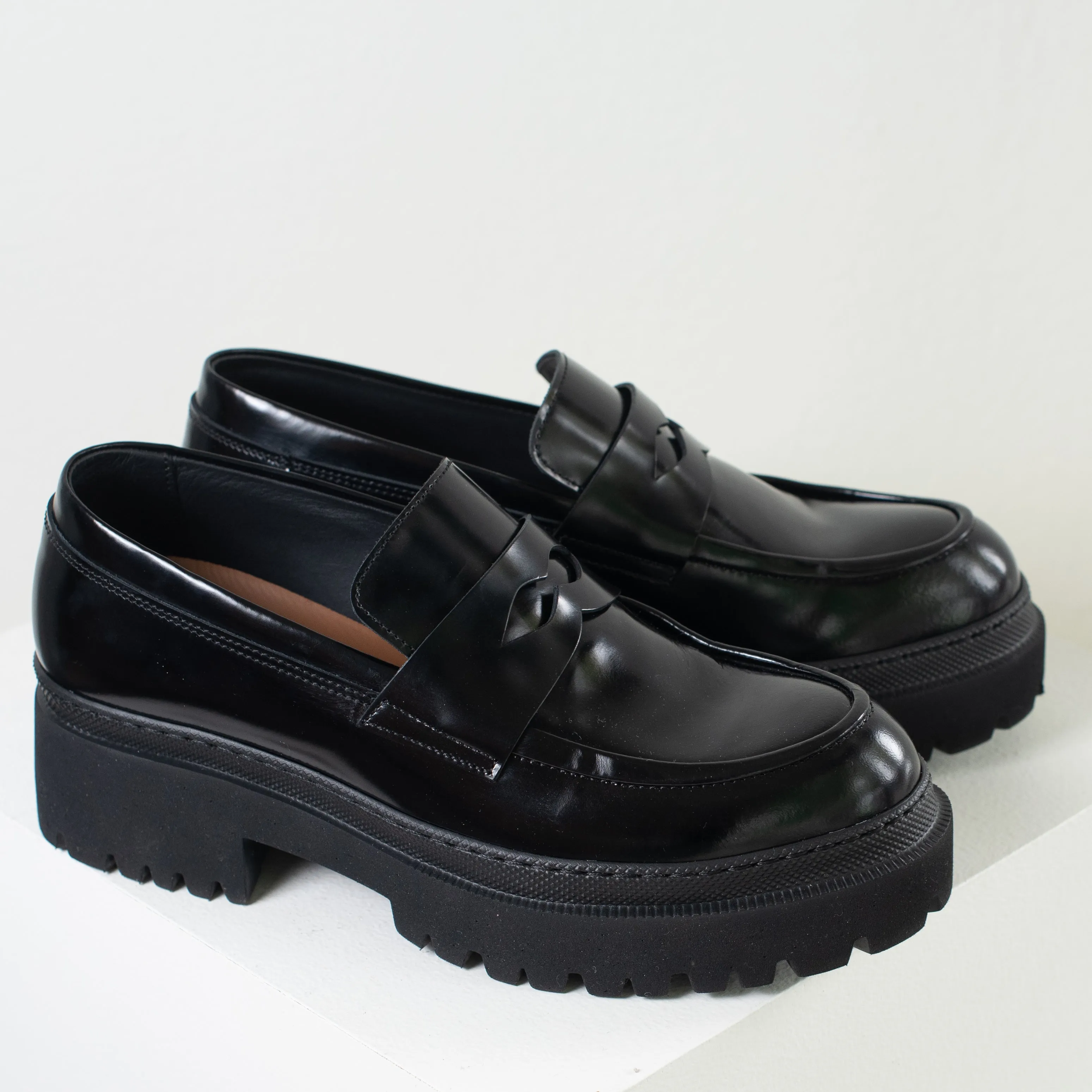 Pantanetti Chunky Loafer (black) ON SALE